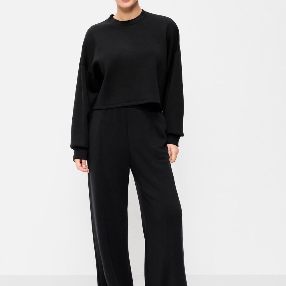 Old Navy Black Wide-Leg Lounge Pants - Picture 5 of 14